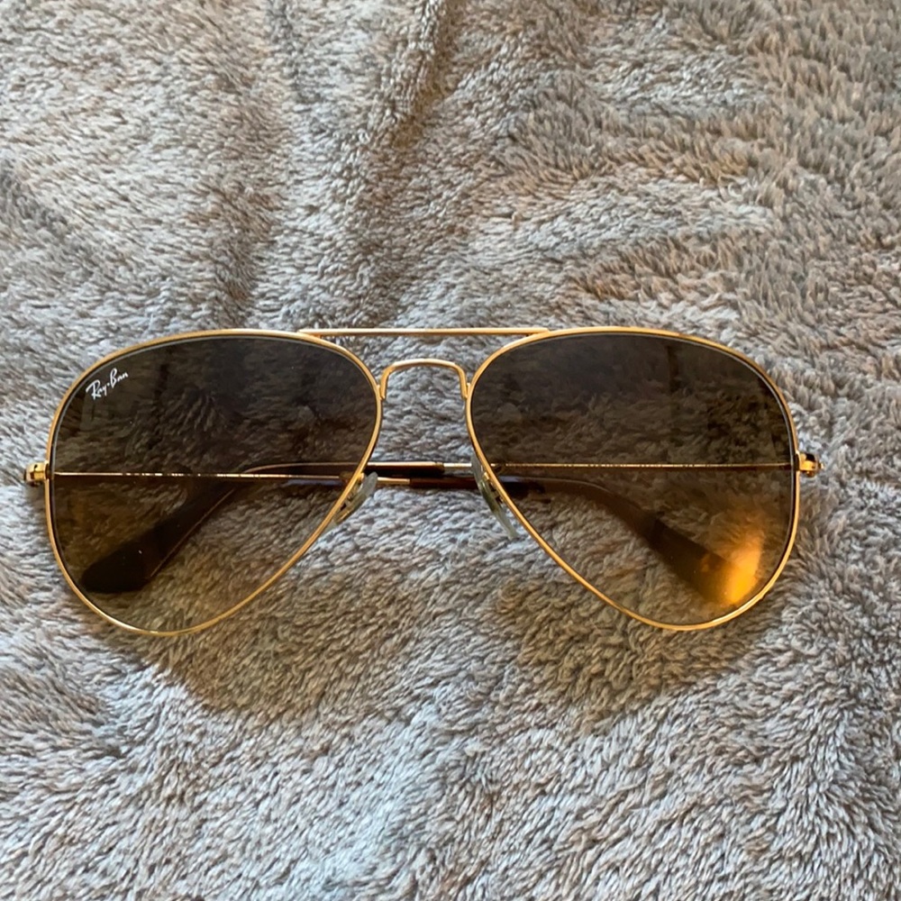 LIKE NEW - Ray Ban Aviators, Size Large- gradient brown